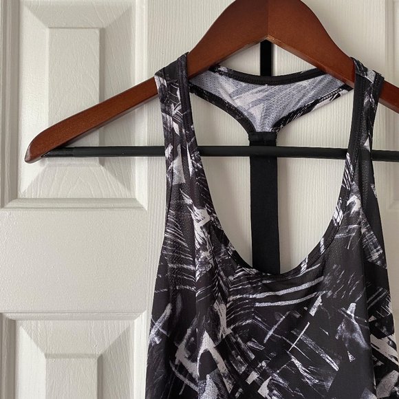 ❤Last Chance❤ Nike Elastic Racerback Workout Tank - Picture 2 of 6